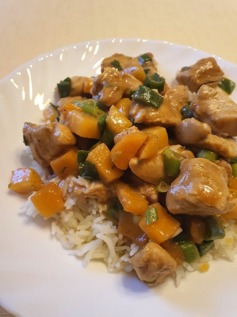 Exotisches Erdnuss-Hähnchen mit&nbsp;Reis