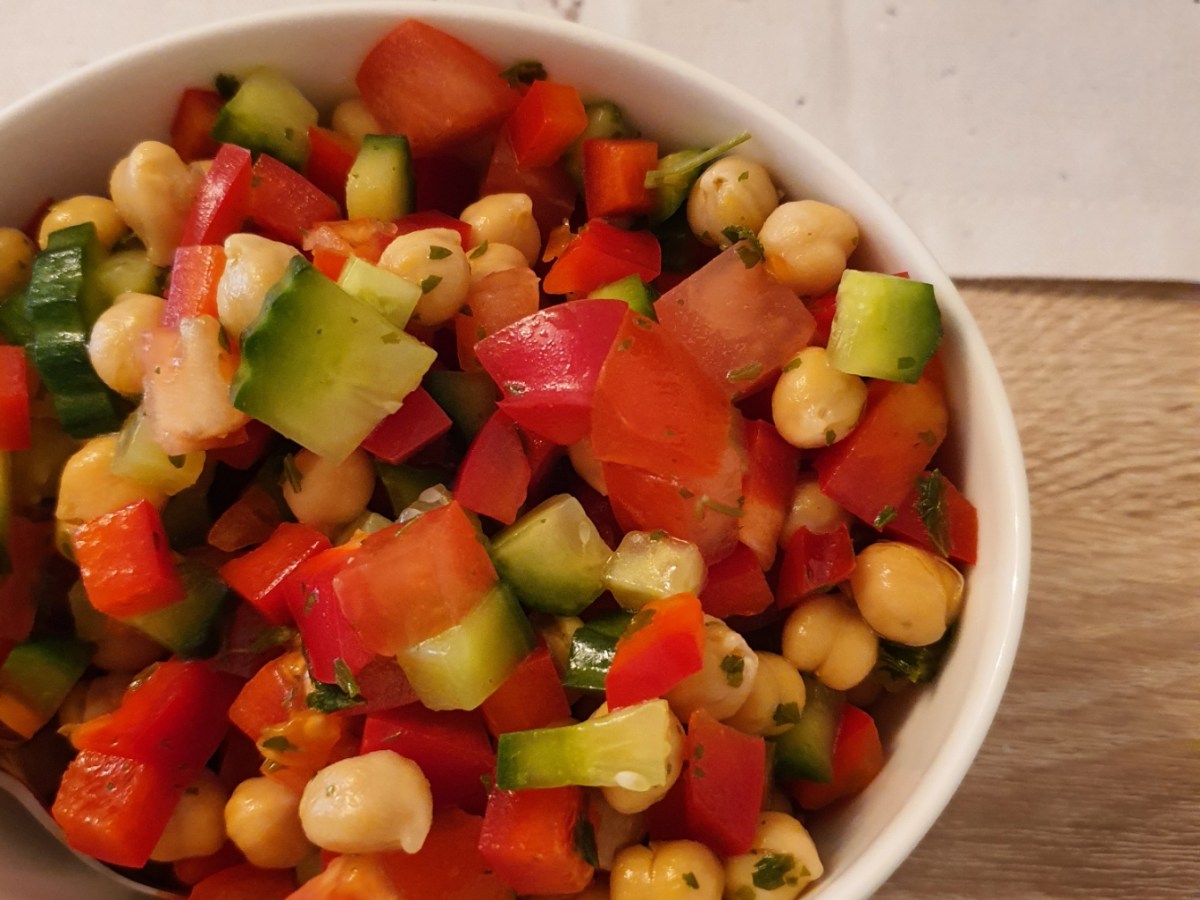 Mediterraner Kichererbsensalat